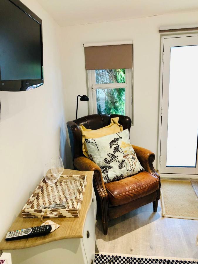 Kwetu Cabin Bordon エクステリア 写真